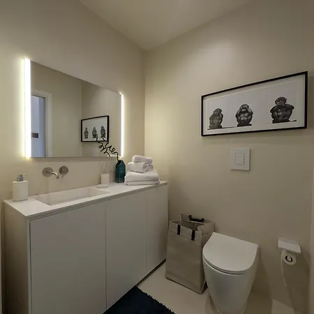 Apartment And Cavour 106 *